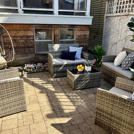 3 Bedroom Spacious Home In Ideal Location W Free Parking Back Yard Pets Welcome Chicago Kültér fotó