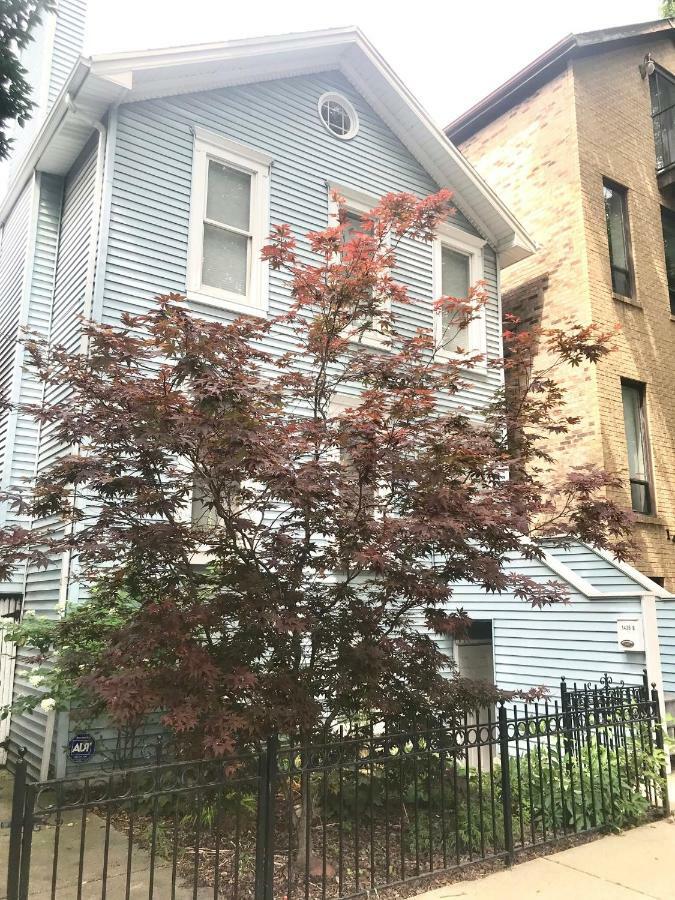 3 Bedroom Spacious Home In Ideal Location W Free Parking Back Yard Pets Welcome Chicago Kültér fotó